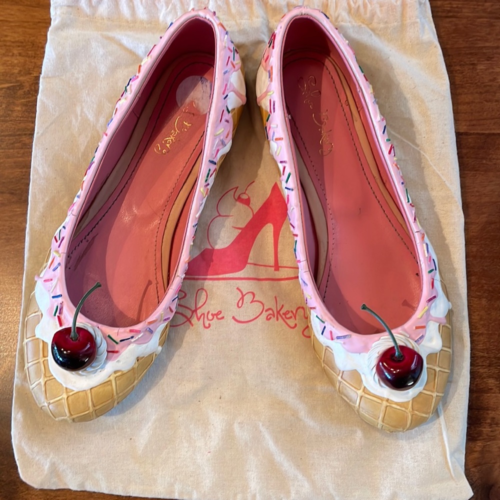Shoe Bakery rare cake shoes.